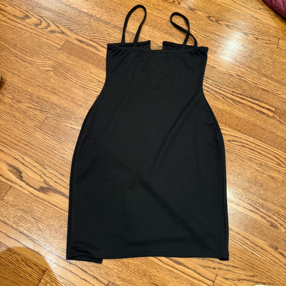 NWT PrettyLittleThing Black Mini Dress - Picture 3 of 4